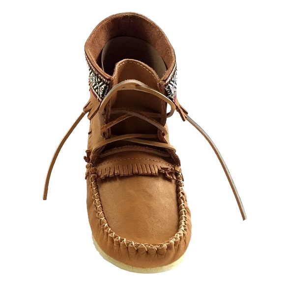 Shoes - Size 5 women’s Canadian Handmade moccasin boots 